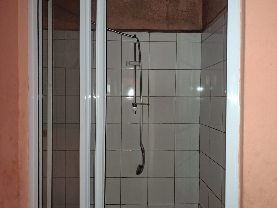 To Let 1 Bedroom Property for Rent in Summerpride Eastern Cape